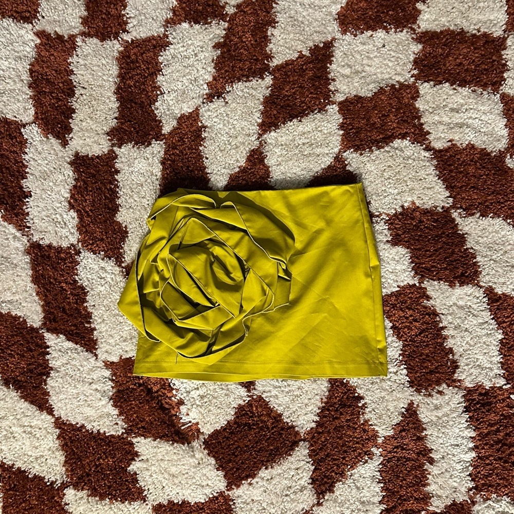 Forever 21 Yellow Mini Skirt for Night Out — Size S